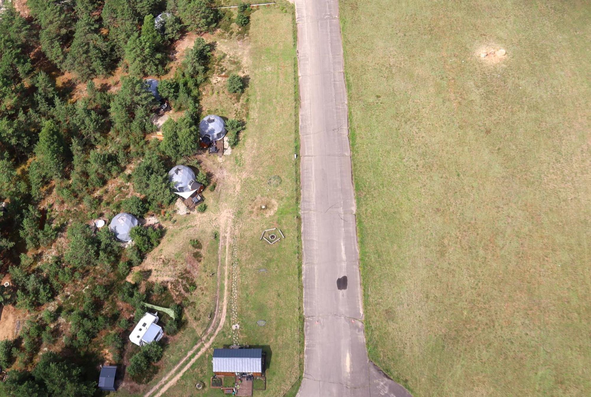 Podniebny Glamping Hotel Borsk Exterior photo